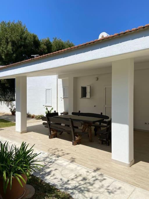 Villa A Marina Di Ostuni Bagian luar foto